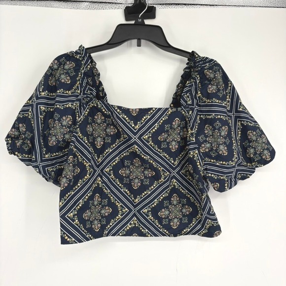 LOFT Tops - NWT LOFT Puff Sleeve Top Large Navy Floral Smocked Back Square Neck Cropped